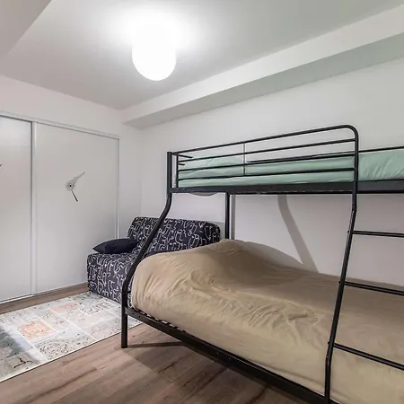 Neuf Avec 3 Chambres, Terrasse Et Parking, A 5 Min Du Centre De - Fr-1-401-298 Lägenhet Cauterets
