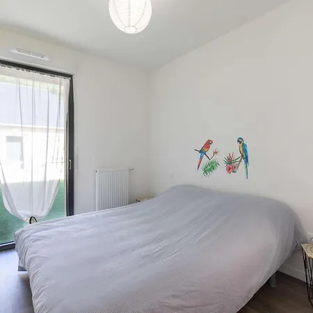 Neuf Avec 3 Chambres, Terrasse Et Parking, A 5 Min Du Centre De - Fr-1-401-298 Apartament Cauterets