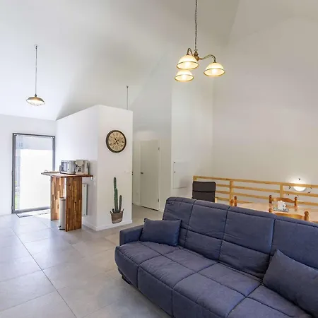 Neuf Avec 3 Chambres, Terrasse Et Parking, A 5 Min Du Centre De - Fr-1-401-298 Cauterets