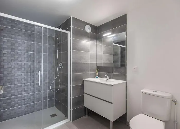 Neuf Avec 3 Chambres, Terrasse Et Parking, A 5 Min Du Centre De - Fr-1-401-298 公寓 科特雷