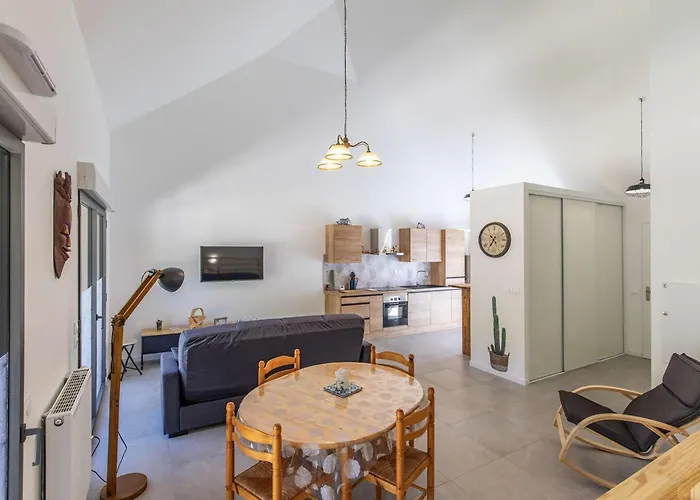 Neuf Avec 3 Chambres, Terrasse Et Parking, A 5 Min Du Centre De - Fr-1-401-298 科特雷