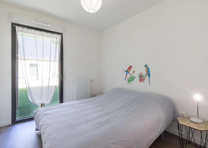 Neuf Avec 3 Chambres, Terrasse Et Parking, A 5 Min Du Centre De - Fr-1-401-298 公寓 科特雷