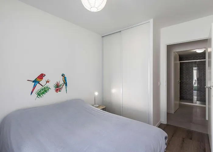 Neuf Avec 3 Chambres, Terrasse Et Parking, A 5 Min Du Centre De - Fr-1-401-298 * 科特雷