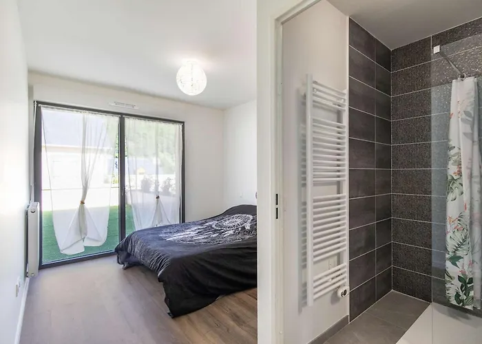 Neuf Avec 3 Chambres, Terrasse Et Parking, A 5 Min Du Centre De - Fr-1-401-298 公寓 科特雷